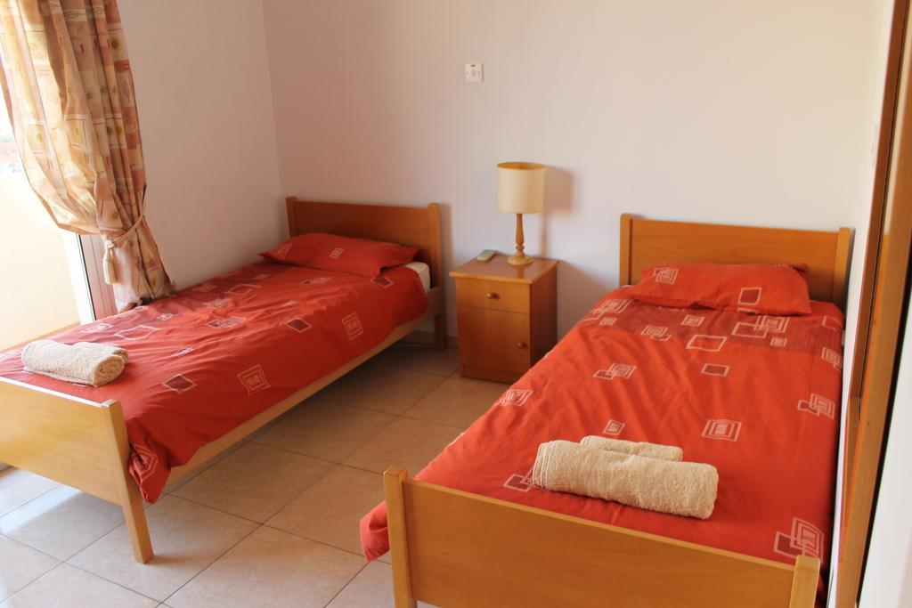 파포스 Diana Townhouse 2 아파트 객실 사진